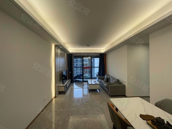 深圳坪山坪山万樾府(实拍)锦龙地铁口 创新广场对面万樾府高楼层三房