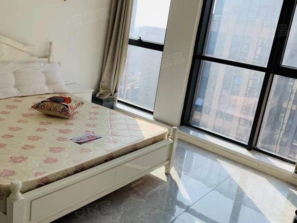 平湖摩尔公馆江南摩尔 瑞安广场旁 单身公寓一室 精装修 押一付一出租