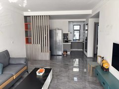 梅河口城区市中心出租龙湖蓝山一楼带花园，可月租2100出租房源真实图片