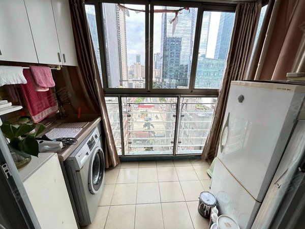 深圳福田福田中心区春晖苑(福田)岗厦北中高层朝东一室一厅 状态好