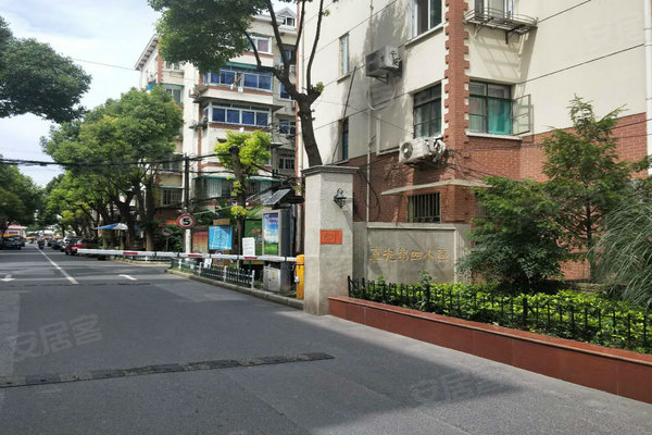 真光新村人口_恶狼游戏新村洸图片