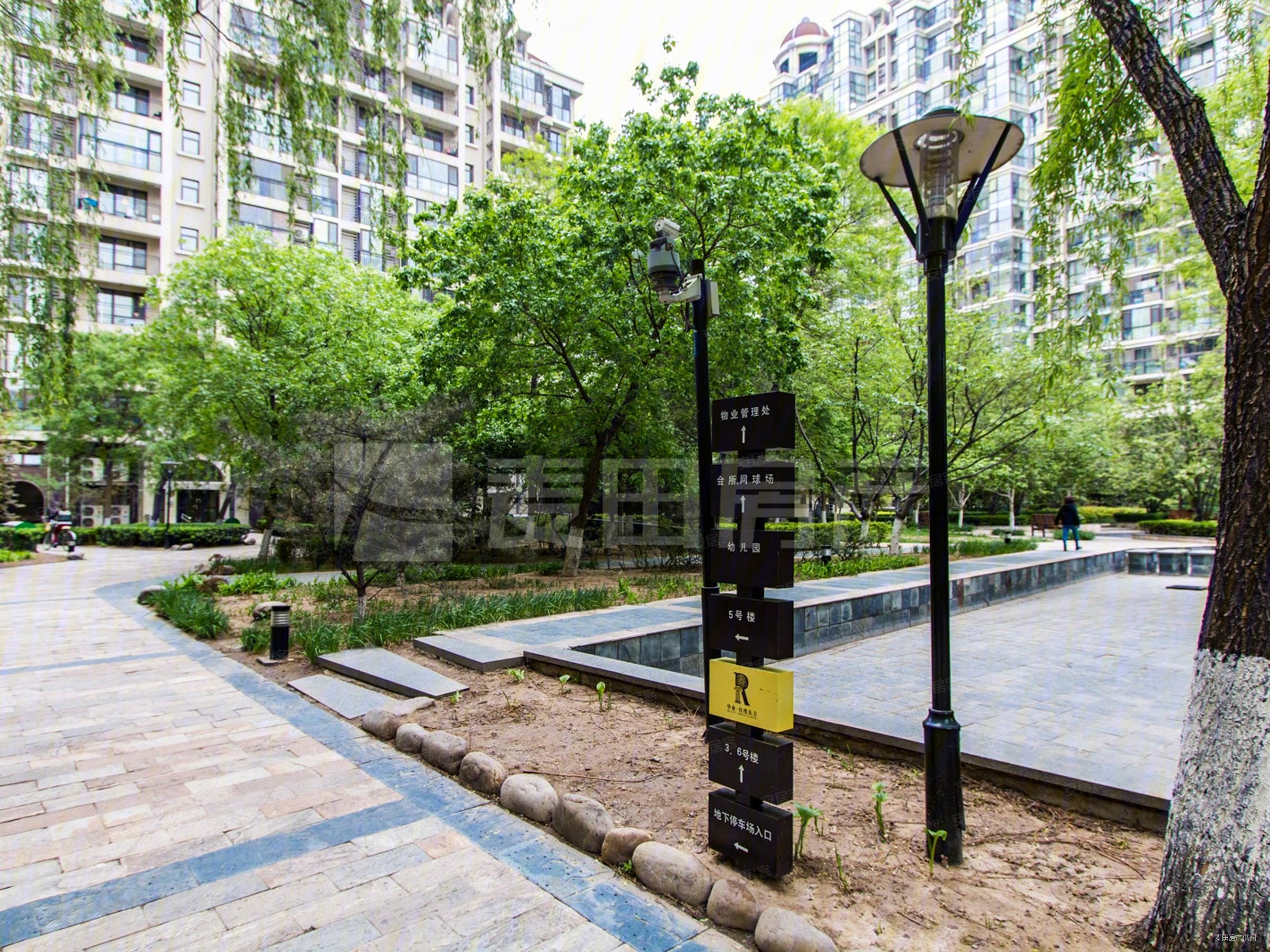 华业玫瑰东方3室2厅2卫167.21㎡南北1420万