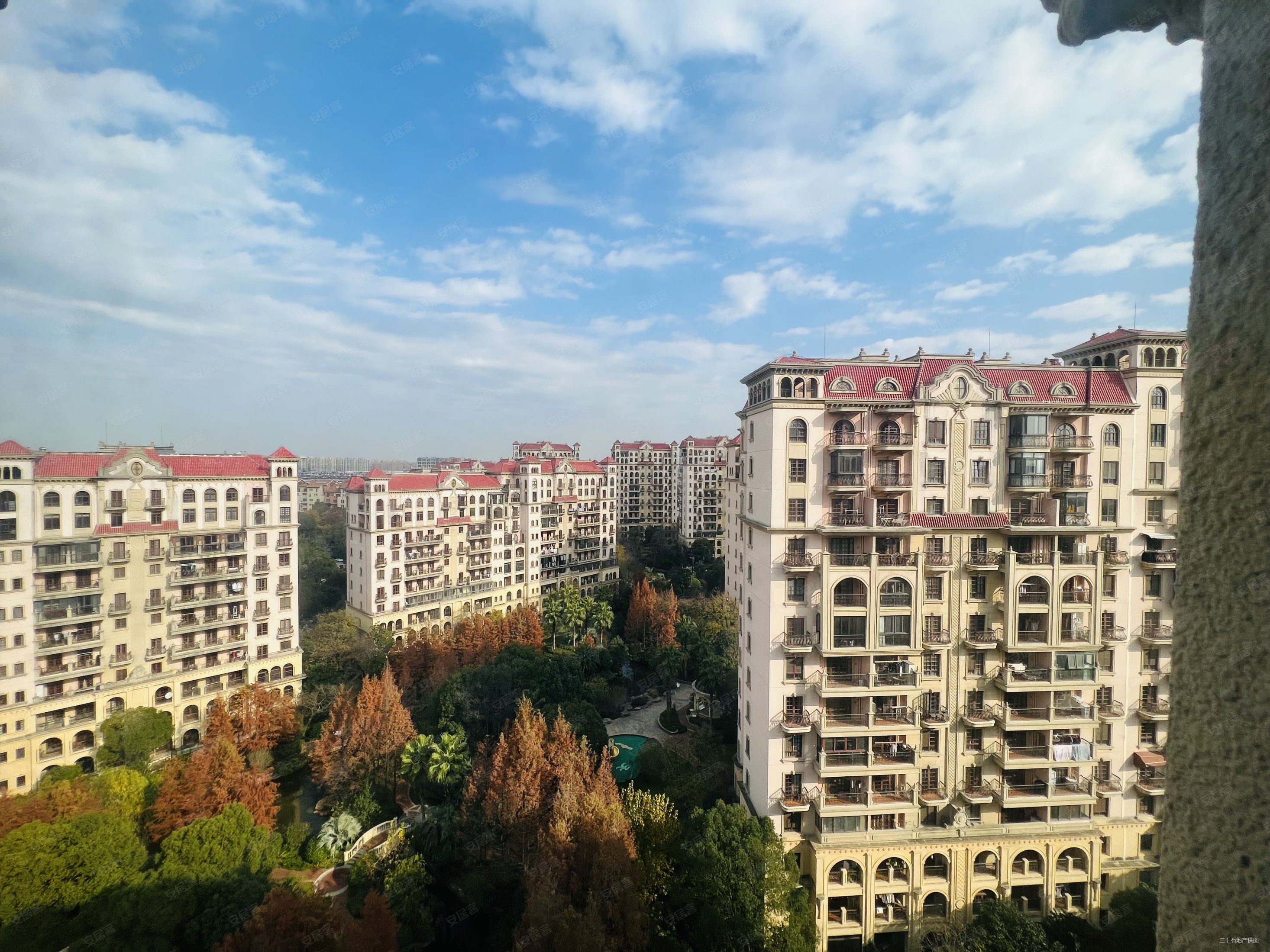 马德里景观房 豪华精装 电梯房 中间好楼层 密度低 临地铁,马德里洋房