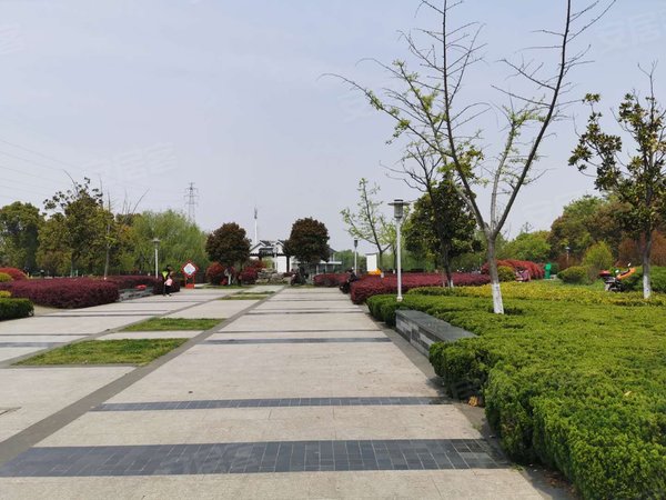 苏州吴江运东山湖天香苑靠学校山湖二区二室二厅一卫,自住精装修,民用