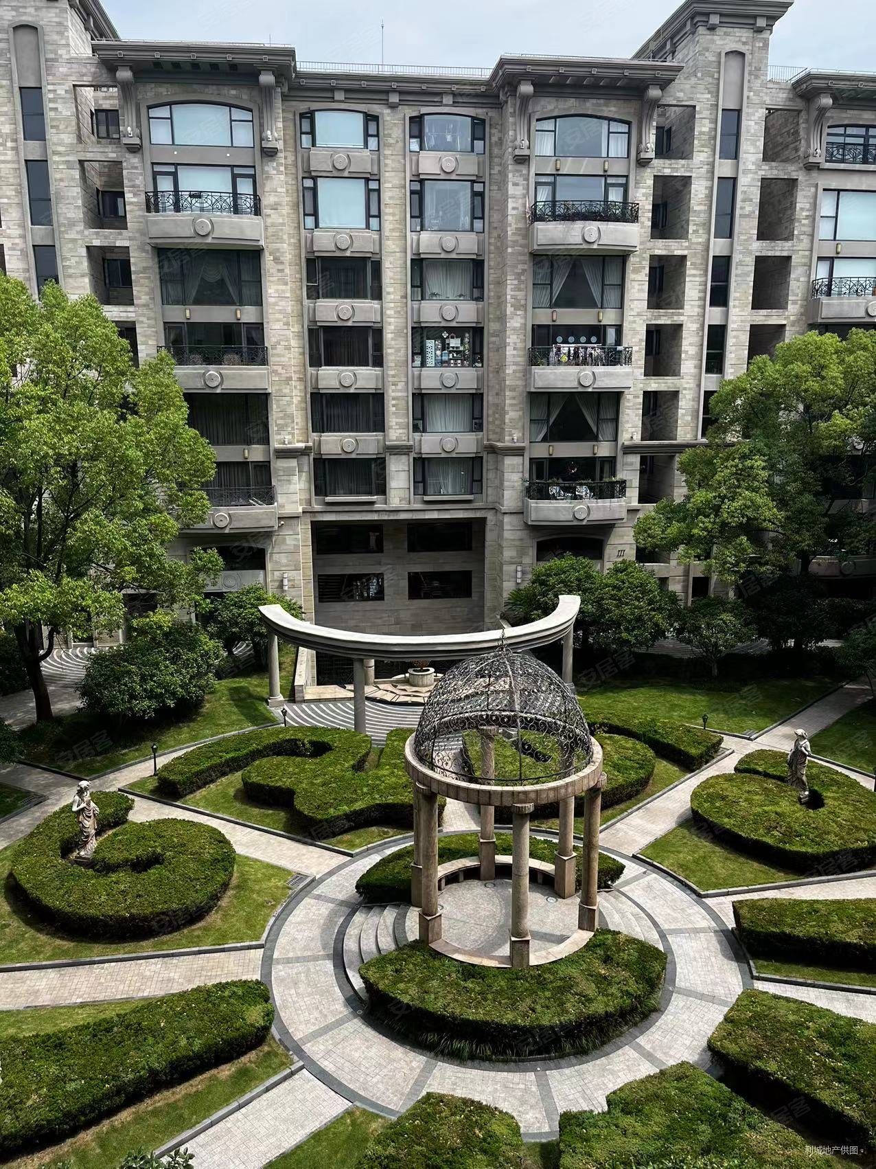 湖南路四大金刚之首鸿丰香缇花园196平大三房带产权车位