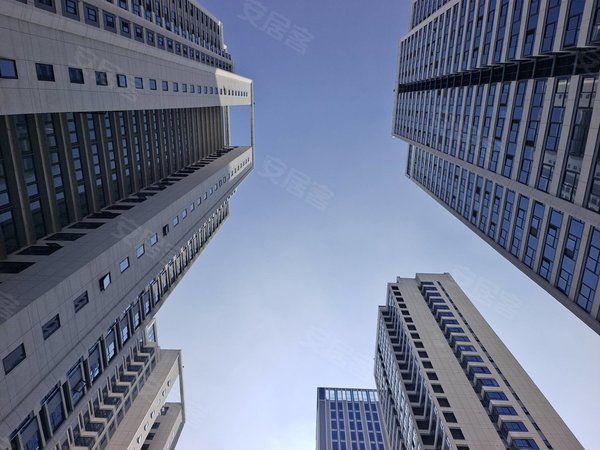 昆明官渡巫家坝保利天际(二期)精装修 空房可配家具家电 押一付三