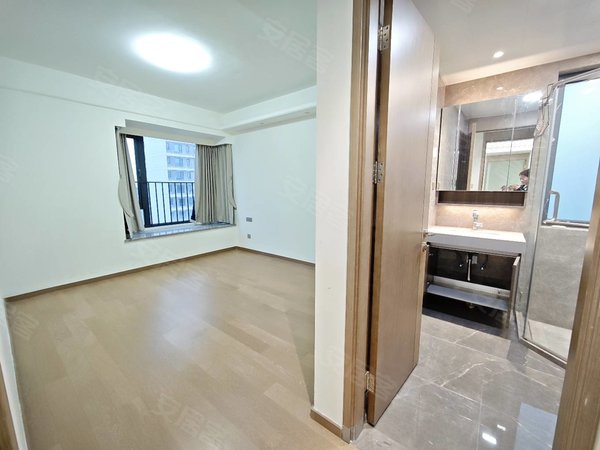 金华婺城江北保利天汇环小金师四中陪读，保利天汇 精装4房 江北市中心 带车位出租房源真实图片