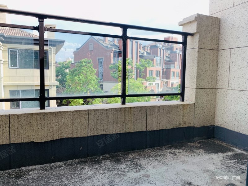 招商雍景湾联排别墅带60平花园 房东诚心出售 看房方便