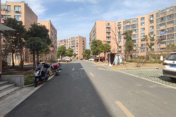 佘北家园茸绣苑