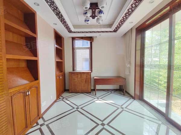 青岛即墨开发区一山一墅(别墅)一山一墅(别墅)月租金6666元6室3厅4卫