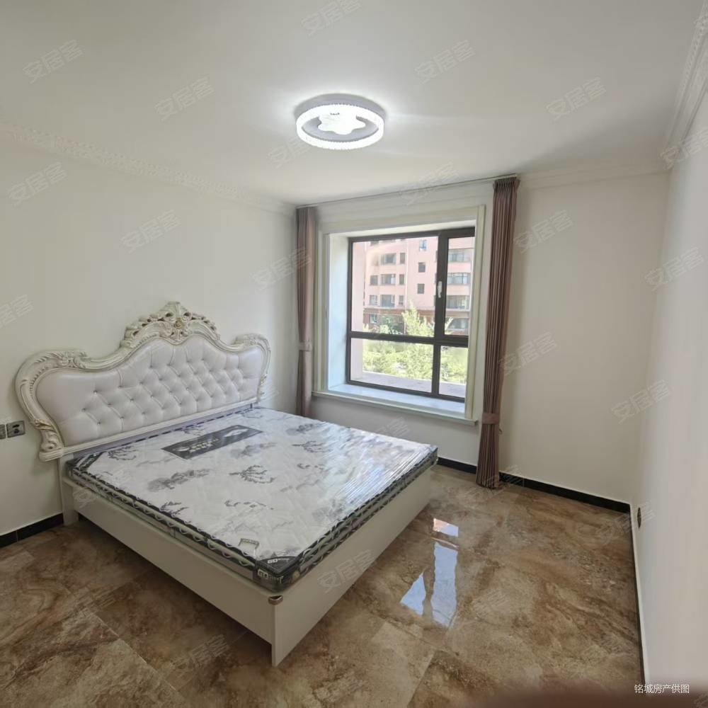 富丽华庭4室2厅1卫182.01㎡南北92.5万