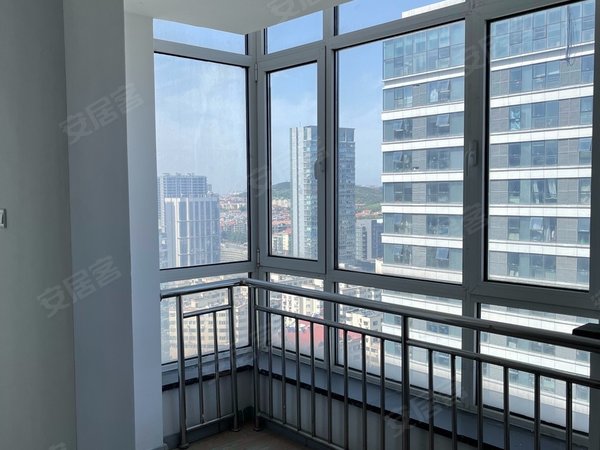 青岛黄岛长江路银领国际(商住楼)银领国际办公楼 出租 位置好出租房源