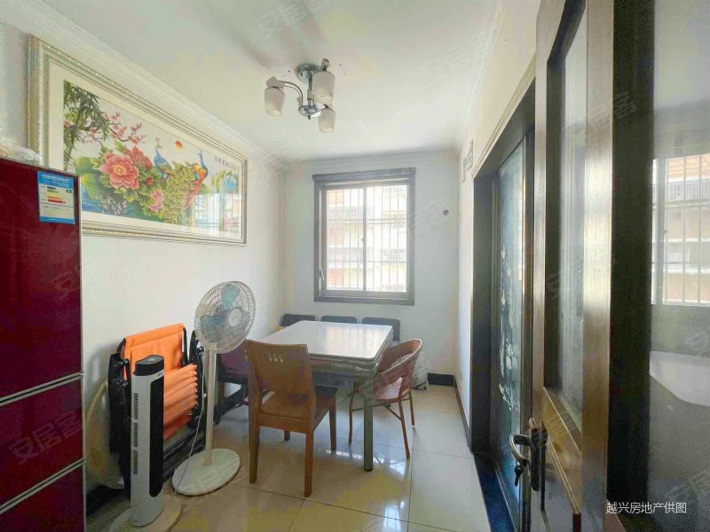 银龙花园二期临地铁正南朝向低密宜居小三居满二