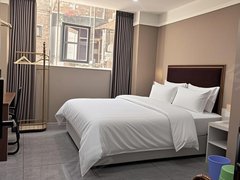 巴中巴州南坝整租！非中介！一室一卫带独立卫生间家电齐全，可月租长租月付。出租房源真实图片