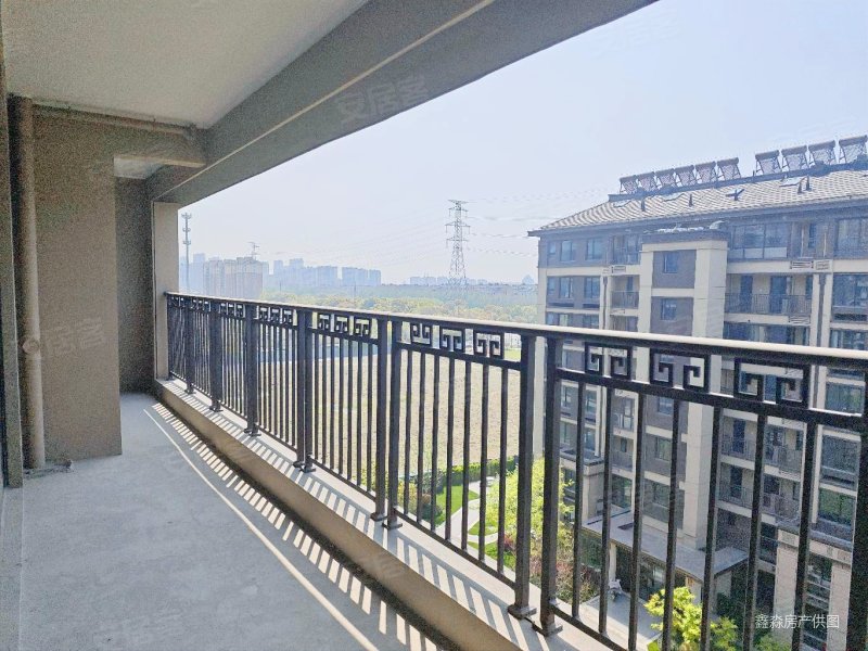 和喜悦园4室2厅3卫167㎡南北346万