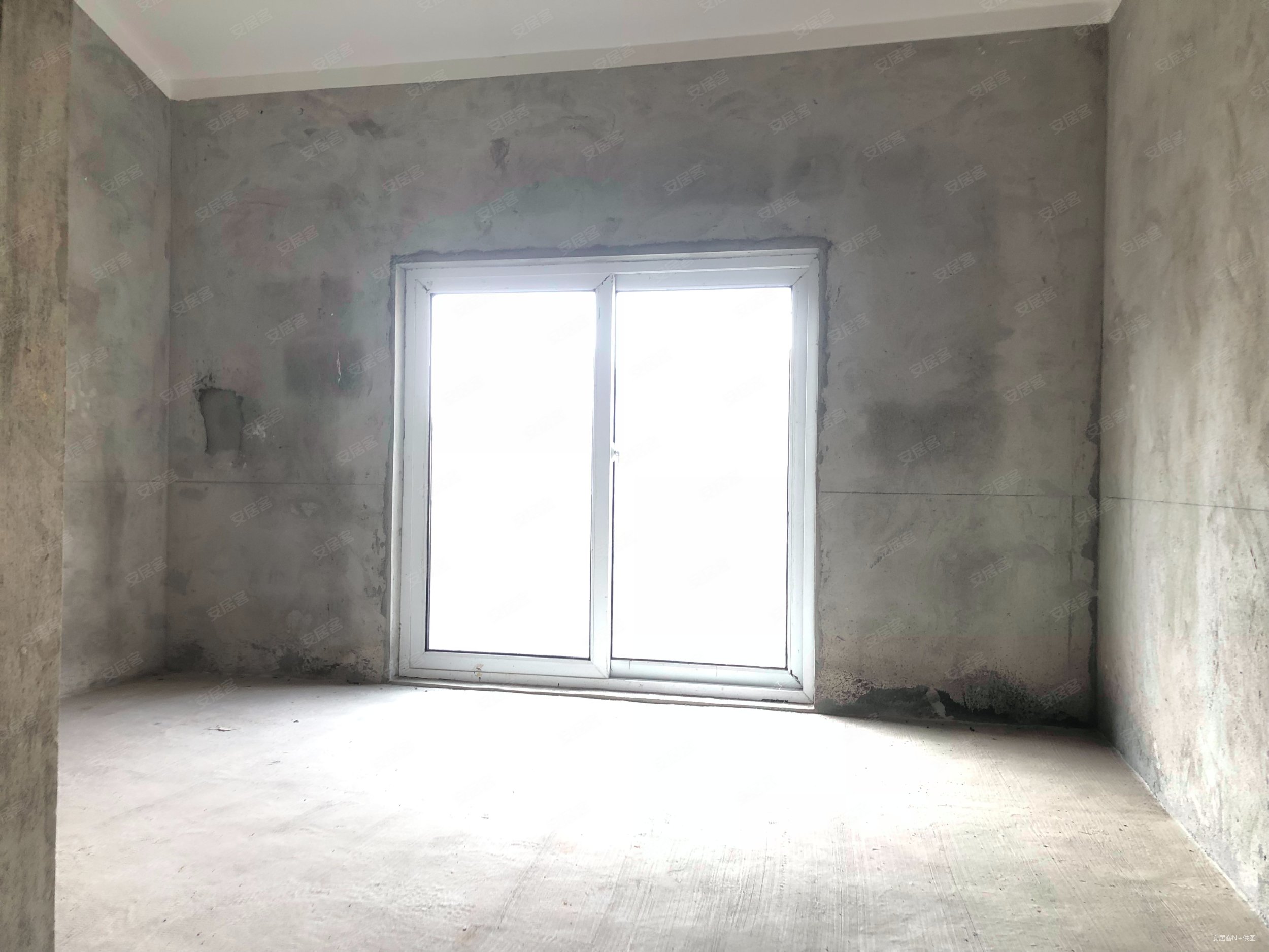 珑璟轩(别墅)4室2厅2卫163.05㎡东南245万