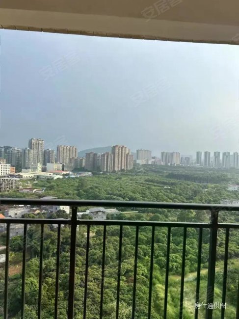 景福花园 精装修 朝南 房龄新 中间楼层采光好 双卫格局