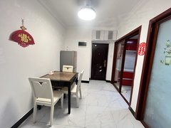 上海金山石化滨海二村 2室1厅1卫 精装修，家电齐全，看房有钥匙。出租房源真实图片
