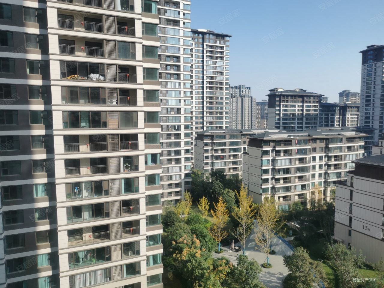 绿都中梁青云赋