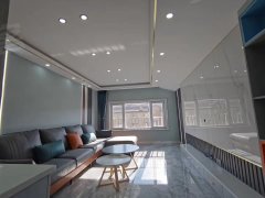 翔润一品步梯7楼，78平全新装修，家电家具齐全。