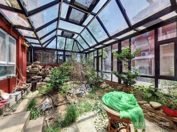 金华园 叠拼别墅 下叠一二层 有车库 南北通透