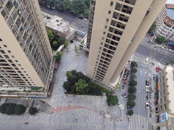 重庆合川合川滨江路兆甲滨江国际滨江国际小区环境好位置好 交通方便