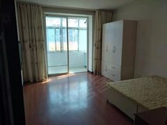 抚顺顺城恒大广场红光小区6楼南北三室有空调，家具家电齐全拎包入住。随时看房出租房源真实图片