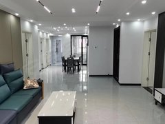 六安金安政务中心政务区高档小区，碧桂园置地中央公园四房两厅两卫，拎包入住出租房源真实图片