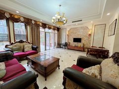 长沙天心奥特莱斯广场五千租别墅 理工大学旁 联排别墅带花园露台 可朋友同事一起住出租房源真实图片