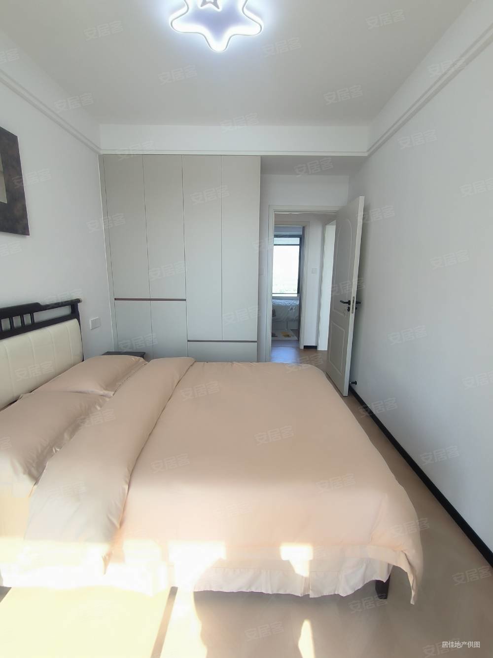 联投国际城3室2厅2卫115㎡南北57.5万