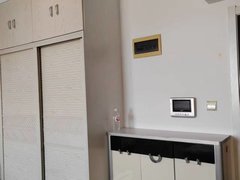 双鸭山尖山东山国际会展中心山水华庭，13楼，51平一室一厅，拎包入住 地理位置季度出租房源真实图片