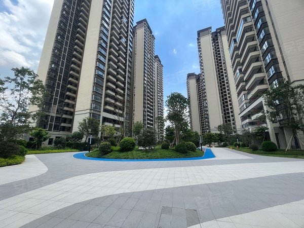 南宁青秀凤岭北融创九熙府(二期)首租南宁租房 金桥农贸市场 精装三房