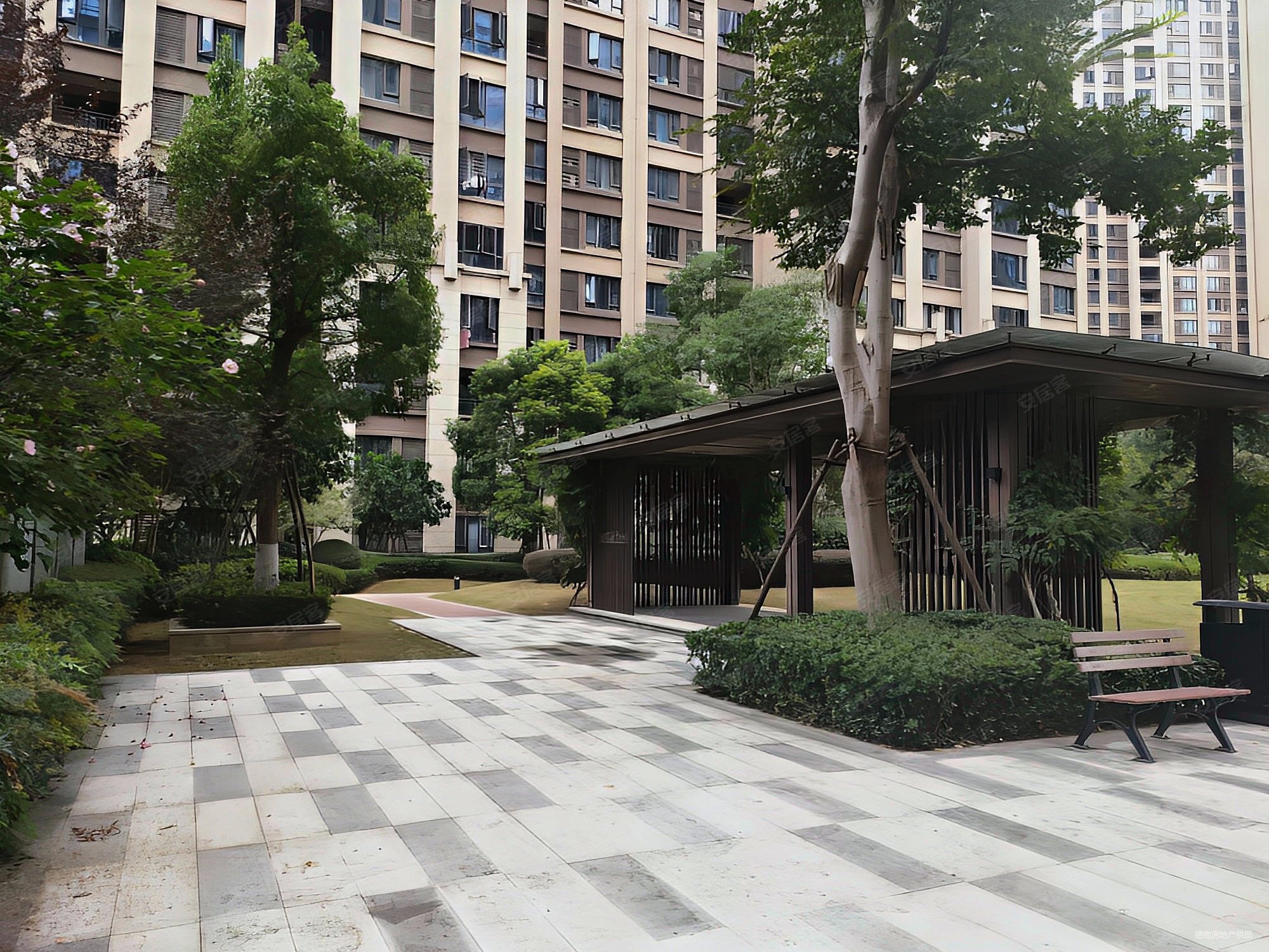 阳光城尚东湾4室2厅3卫143.61㎡南北165万