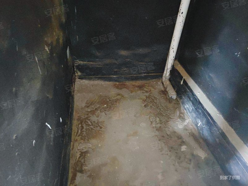 近轻轨,近万达商圈,洋房三房两厅两卫,南北通透,耘海圣泉尚品居二手房