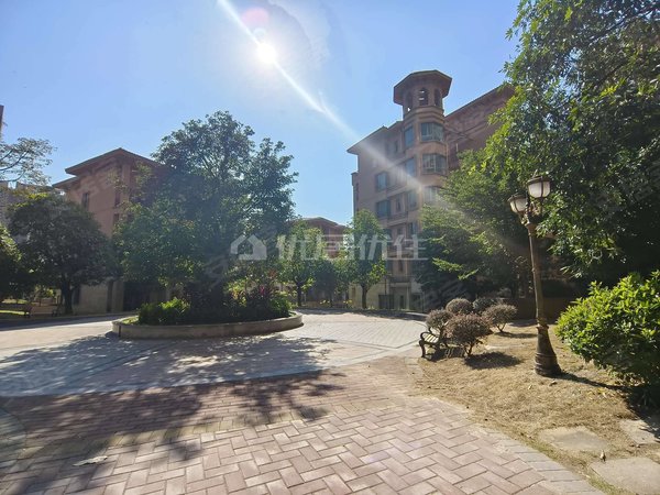 南宁兴宁东沟岭红日山湖红日山湖 2室2厅1卫 南北通透 电梯房 精装修