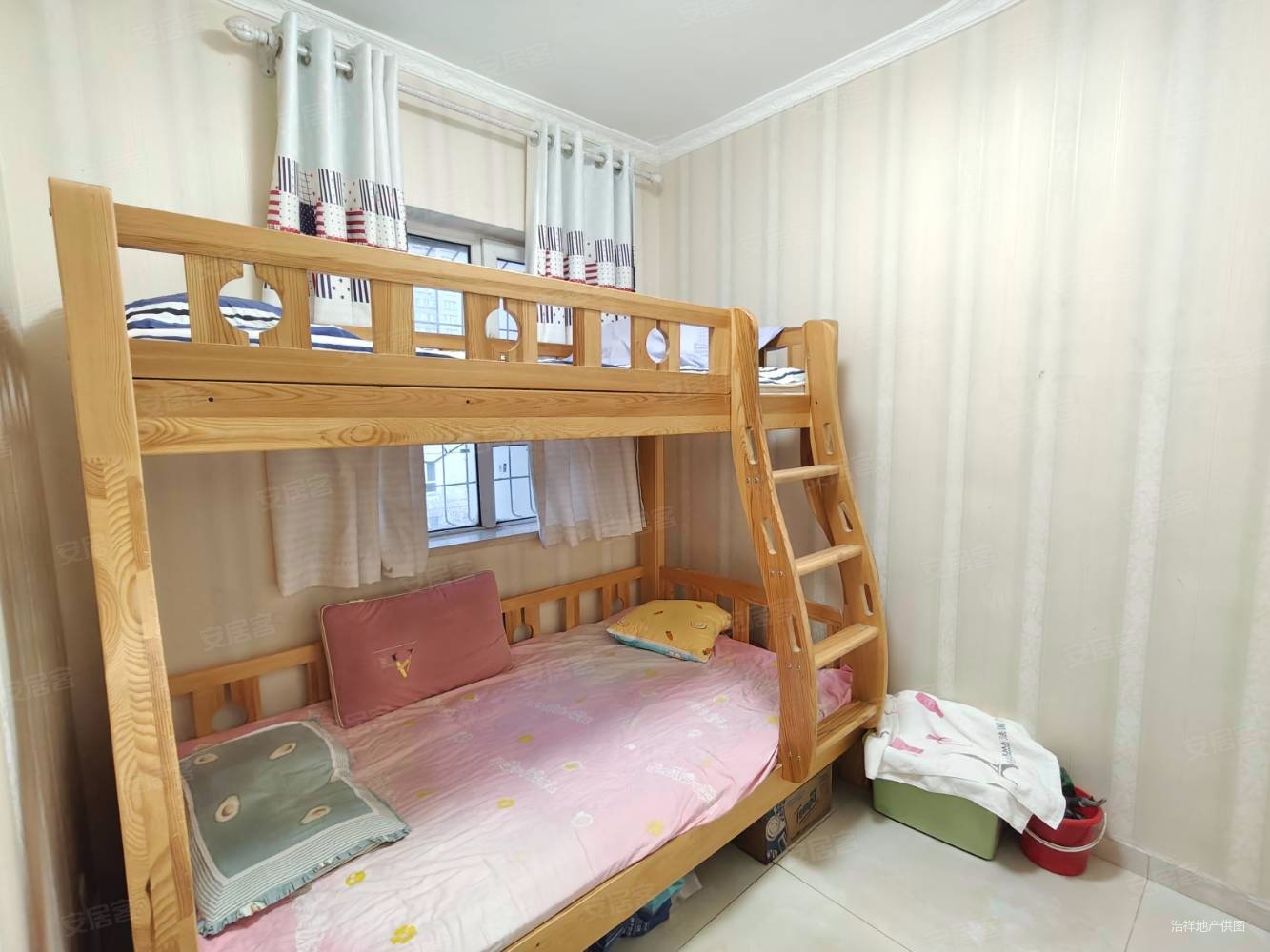 康明园(一二期)3室2厅2卫117.5㎡南北60万