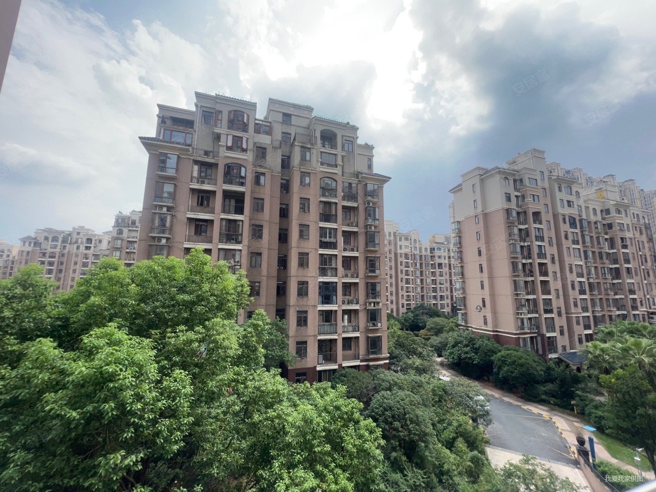 联泰香域滨江标准户型通透大四房房楼层价钱可谈