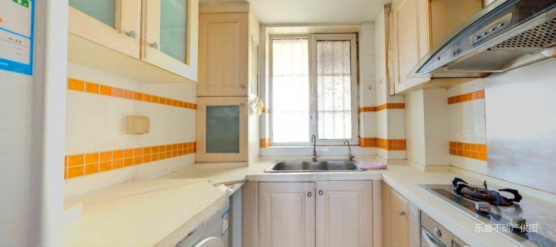 盛世景园电梯房好楼层好楼座 满五 紧靠地铁口集市