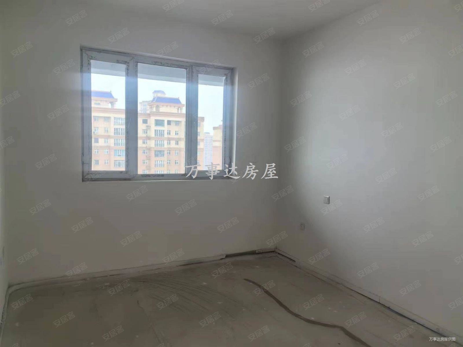 城南景苑3室2厅1卫135.46㎡南北55.6万