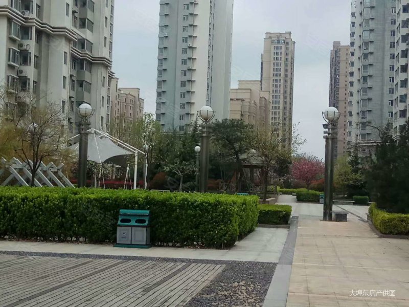 金地悦峰 东盛花园豪装套二急售  户型好 直接更名 随时交房