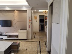 新龙公寓 2400电梯房精装修三房 多套出租 朋友房子急租