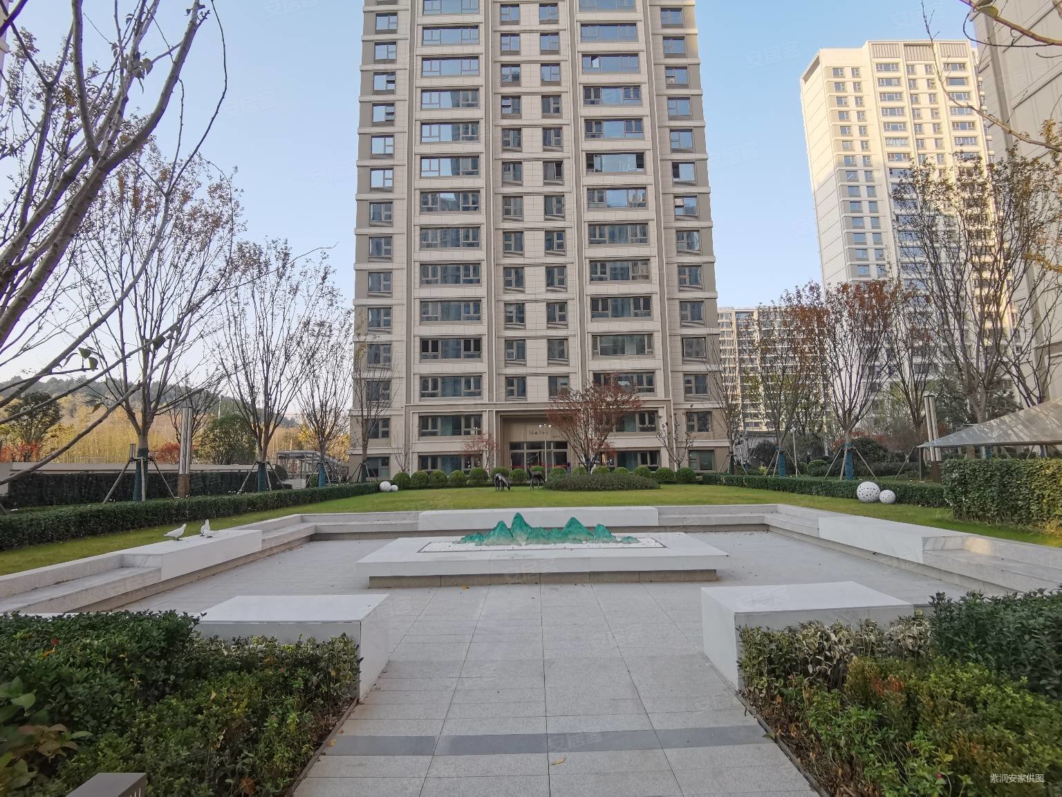 拎包入住,云龙湖金茂府二手房,580万,4室2厅,3卫,196平米-徐州安居客