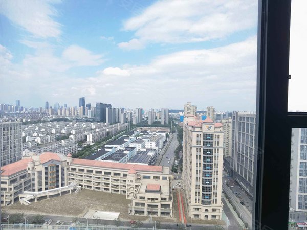 苏州吴中木渎合景领峰(商住楼)合景领峰公寓平层一室一厅出租 楼层高