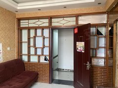 阜阳临泉光明南路临泉步行街小区 1室0厅1卫出租房源真实图片