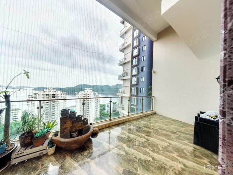 深圳房产网>深圳二手房>盐田二手房>沙头角二手房>蓝郡广场>800_600