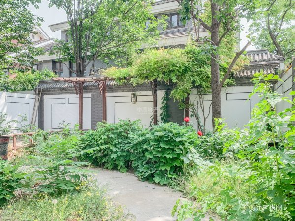 南 纯边户型,香山清琴麓苑二手房,4200万,5室2厅,4卫,355平米-北京