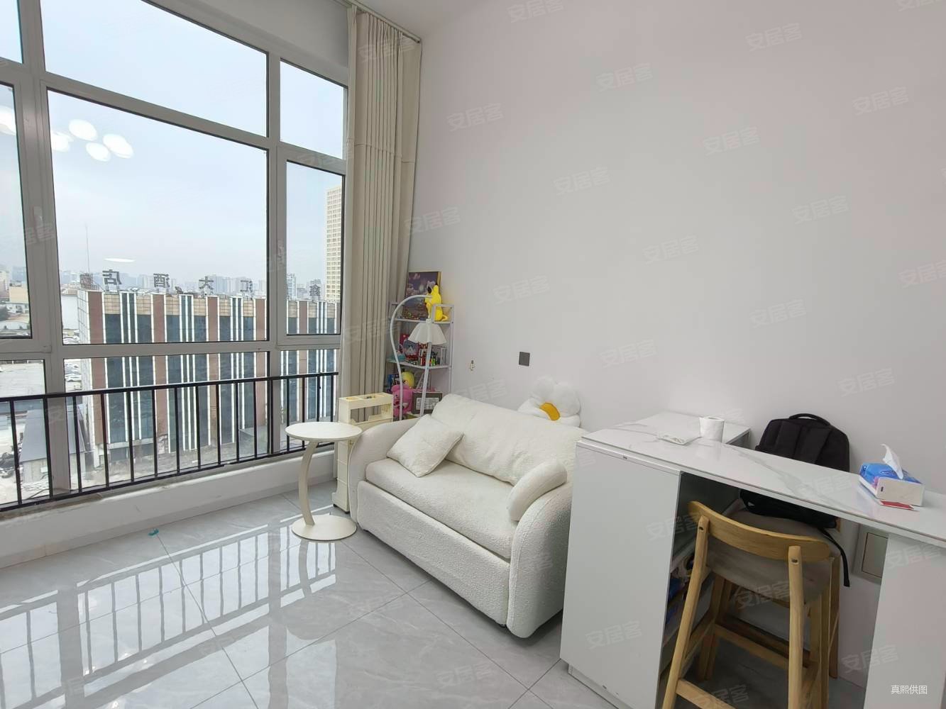 燕郊岩峰云裳1室2厅1卫45㎡南北33万