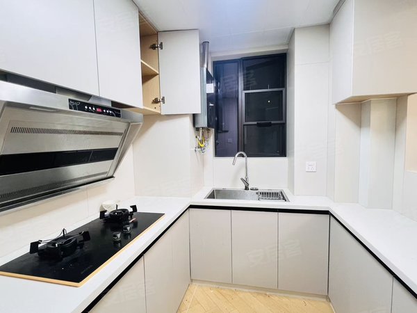 南昌青山湖湖滨东路南镇村安置房小区南镇小区木质奶油风两房近梦时代699近地铁口万象汇 民水民电出租房源真实图片