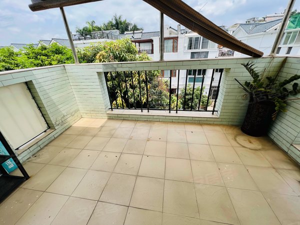 广州番禺南浦南浦海滨花园(别墅)南浦海滨花园 独栋别野 大花园 三层