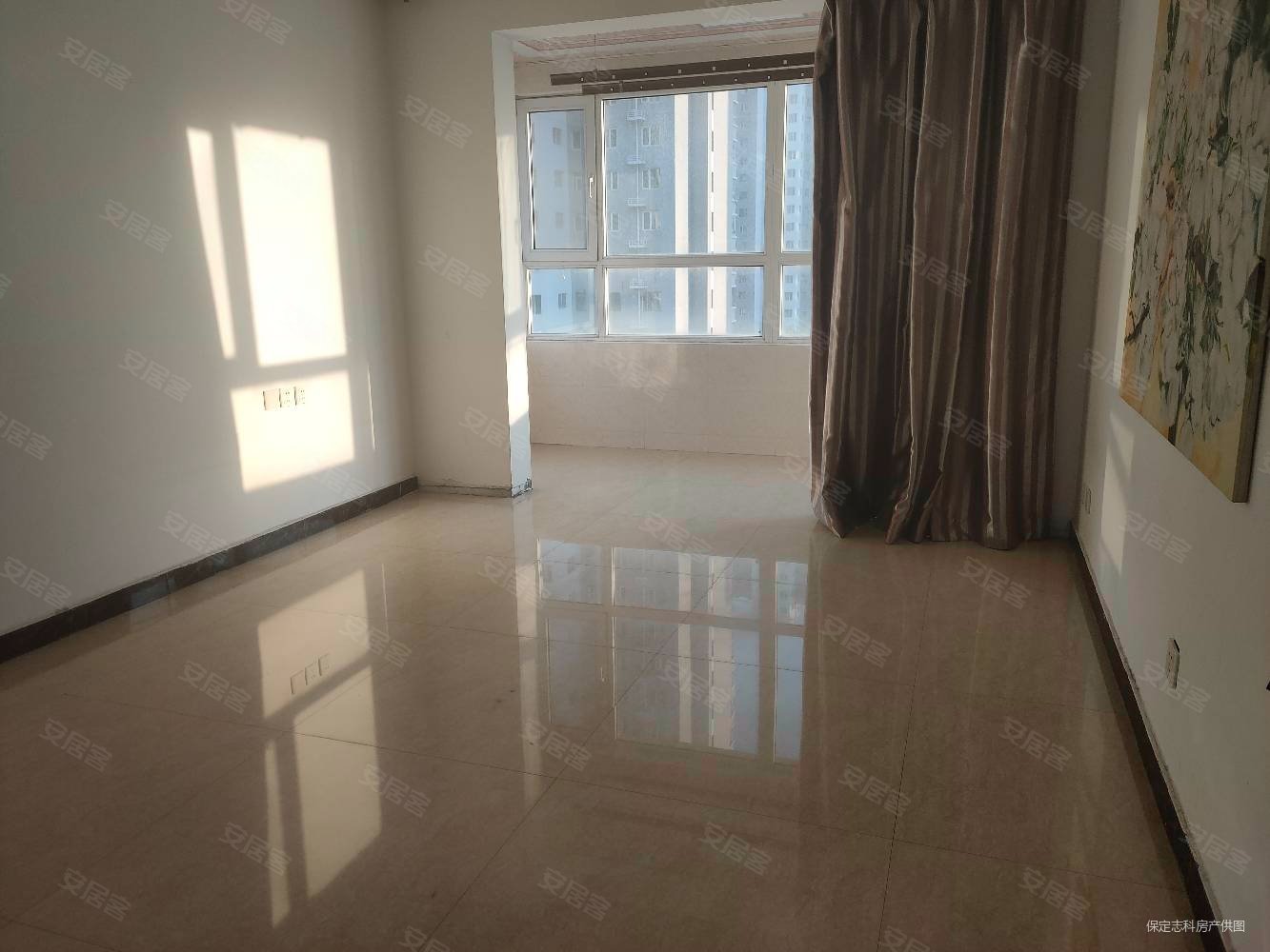 恬静园3室2厅2卫135㎡南北120万